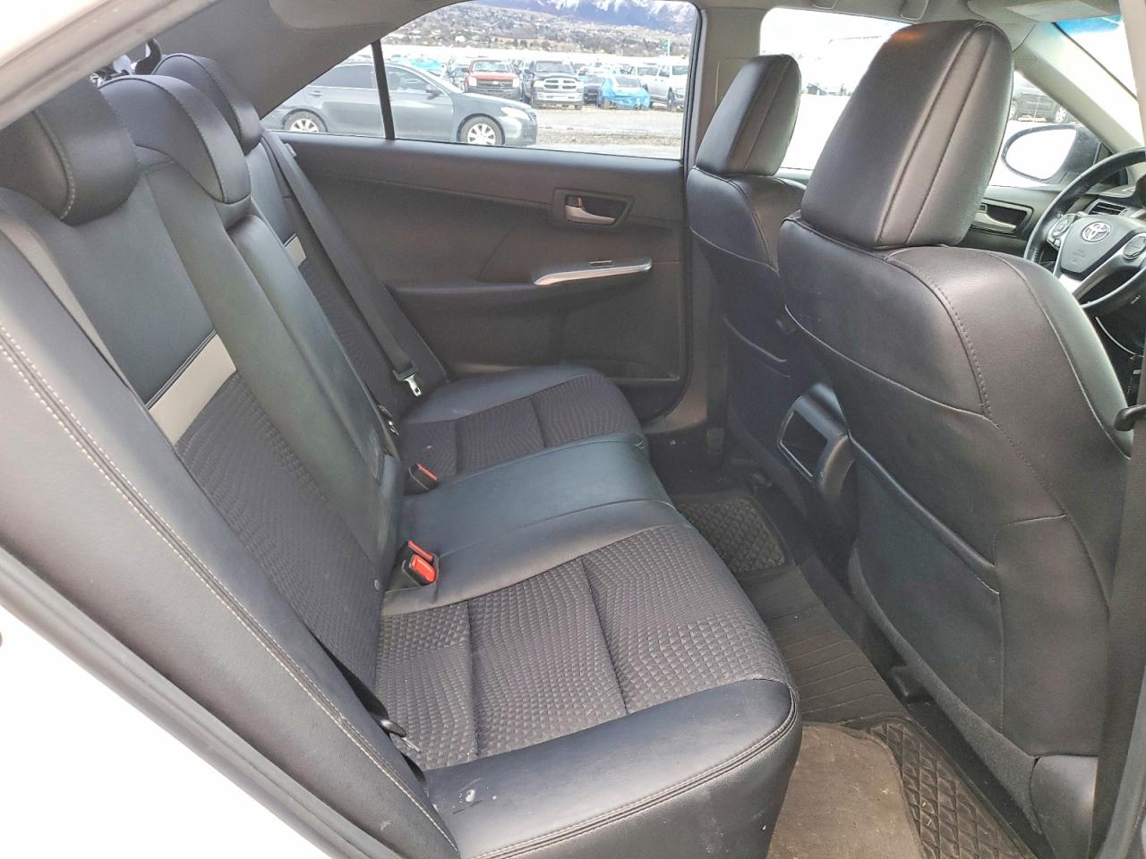 2013 TOYOTA CAMRY L photo 10