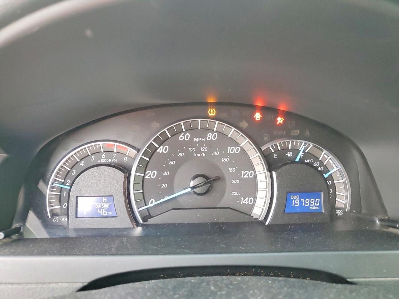 2013 TOYOTA CAMRY L photo 9