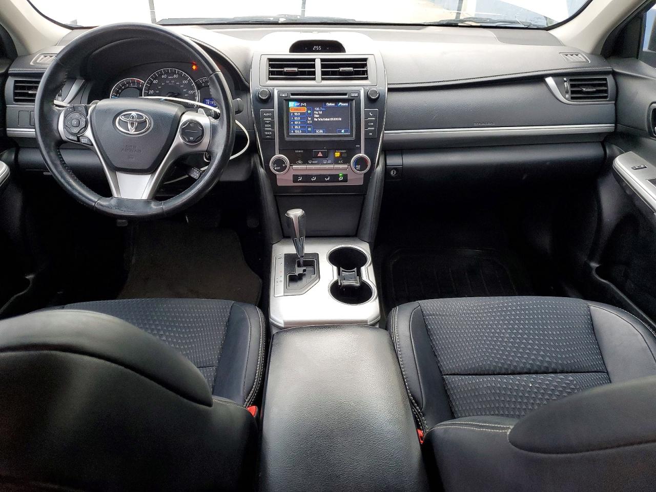 2013 TOYOTA CAMRY L photo 8