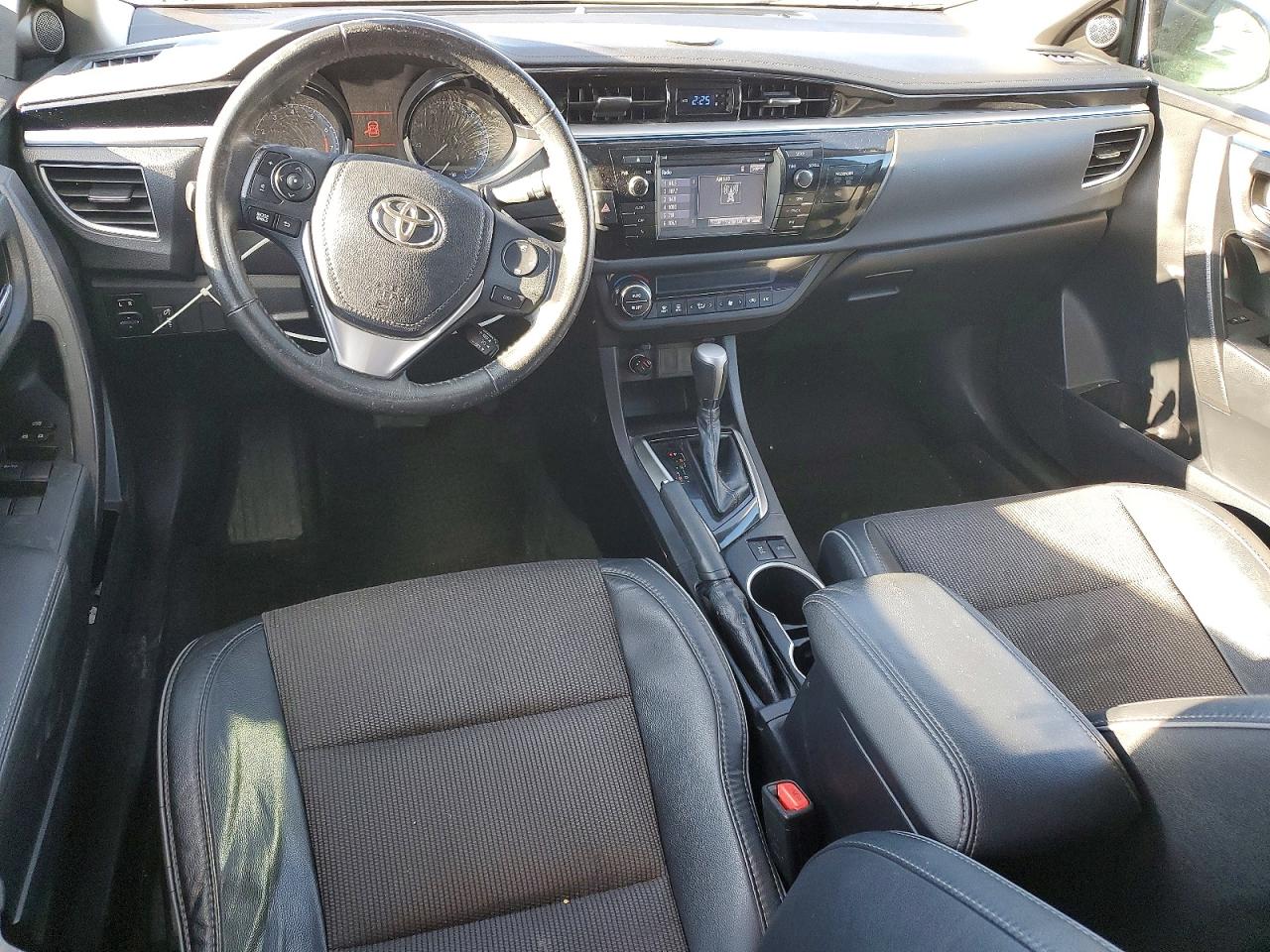 2014 TOYOTA COROLLA L photo 8