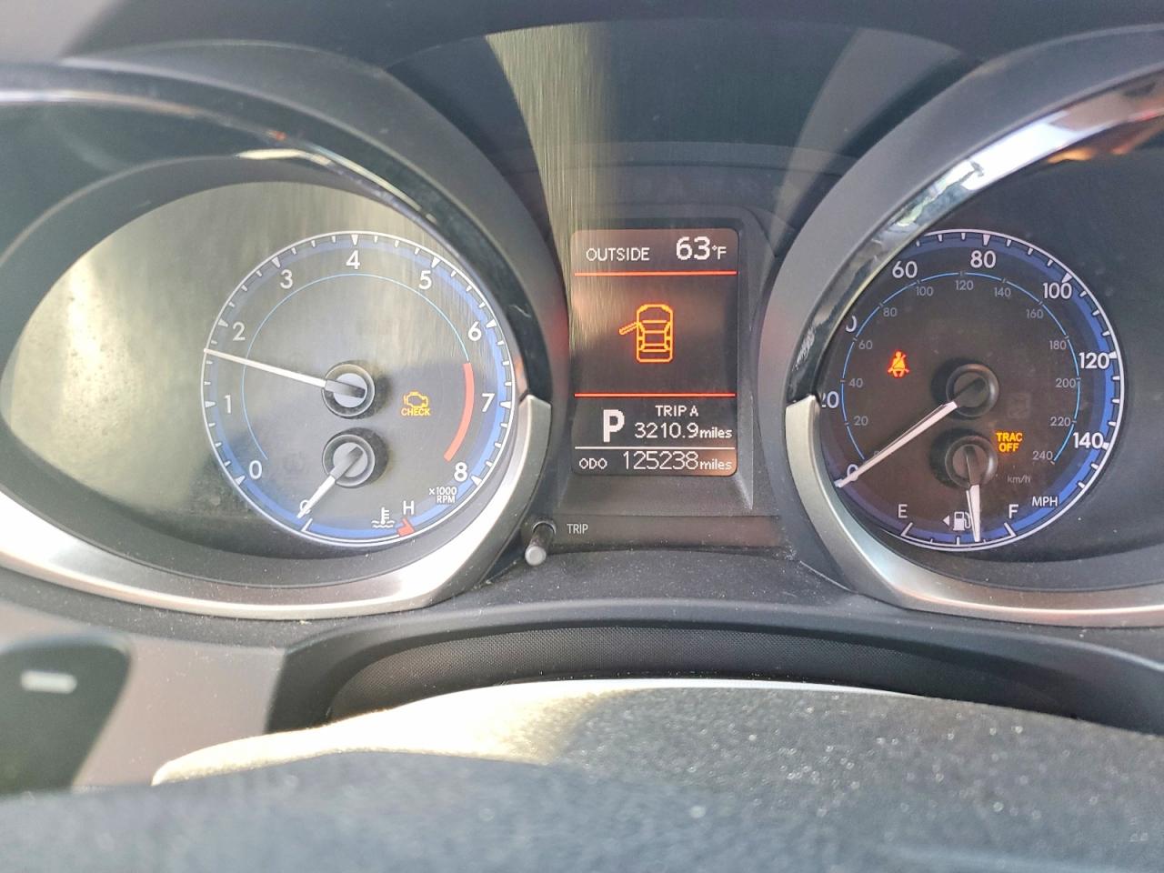 2014 TOYOTA COROLLA L photo 9
