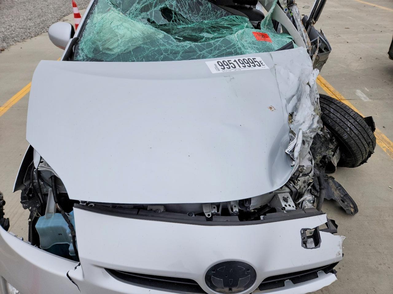 2011 TOYOTA PRIUS photo 11