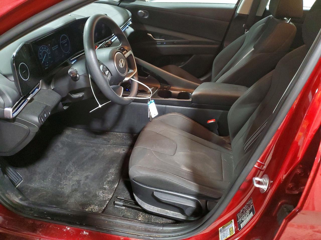 2024 HYUNDAI ELANTRA BLUE photo 7