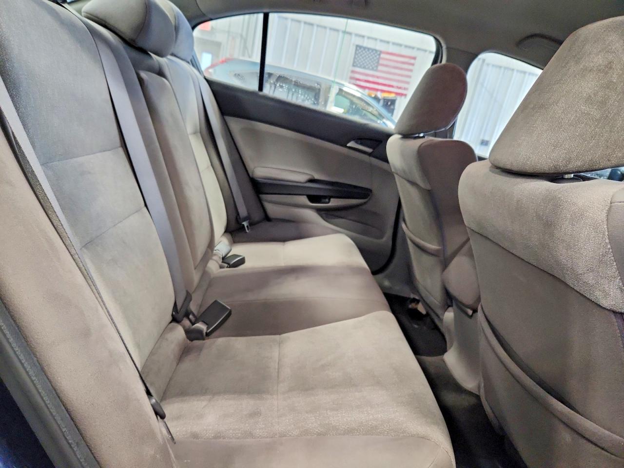 2010 HONDA ACCORD LXP photo 10