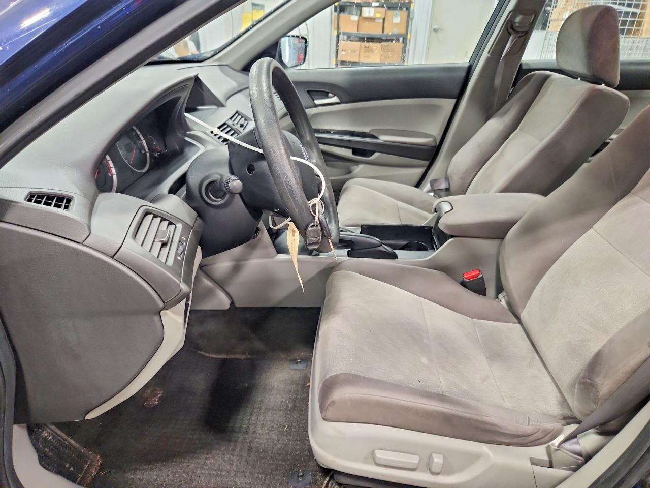 2010 HONDA ACCORD LXP photo 7