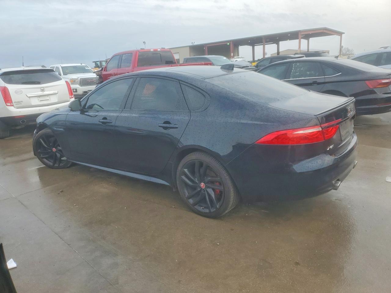 2016 JAGUAR XF S photo 2