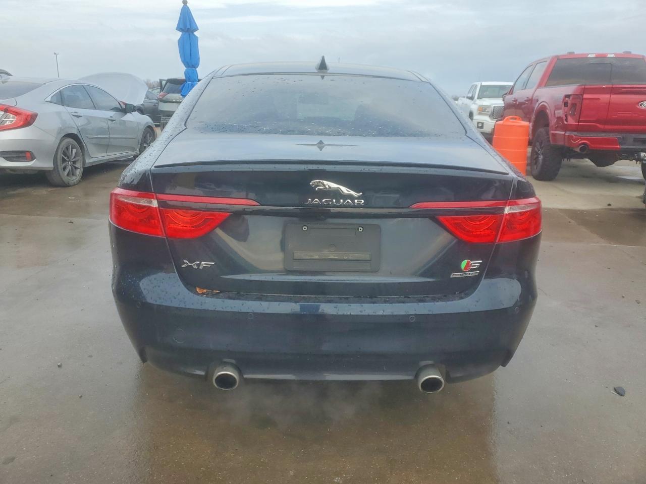 2016 JAGUAR XF S photo 6