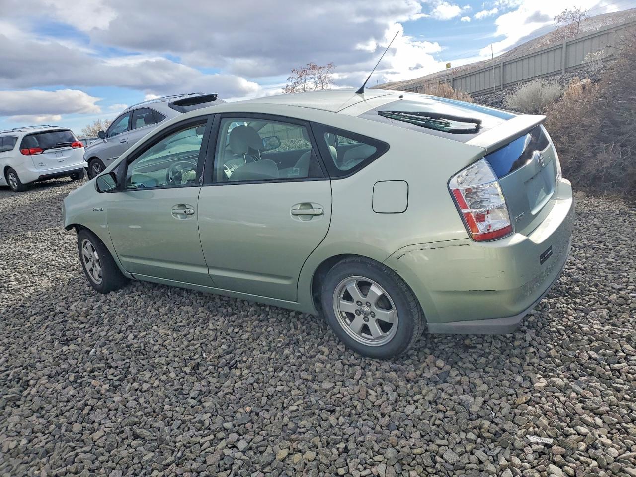 2008 TOYOTA PRIUS photo 2
