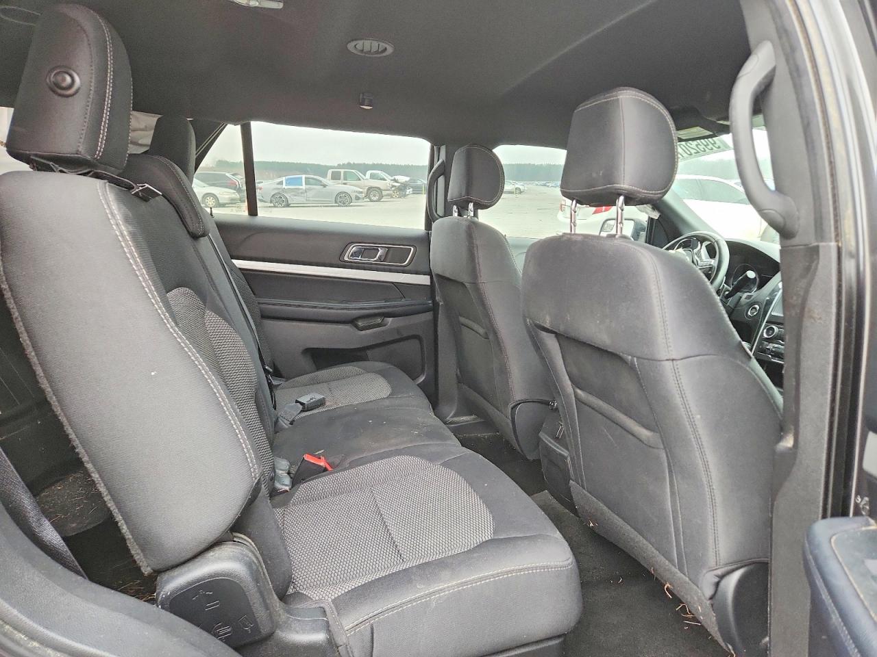 2017 FORD EXPLORER XLT photo 10