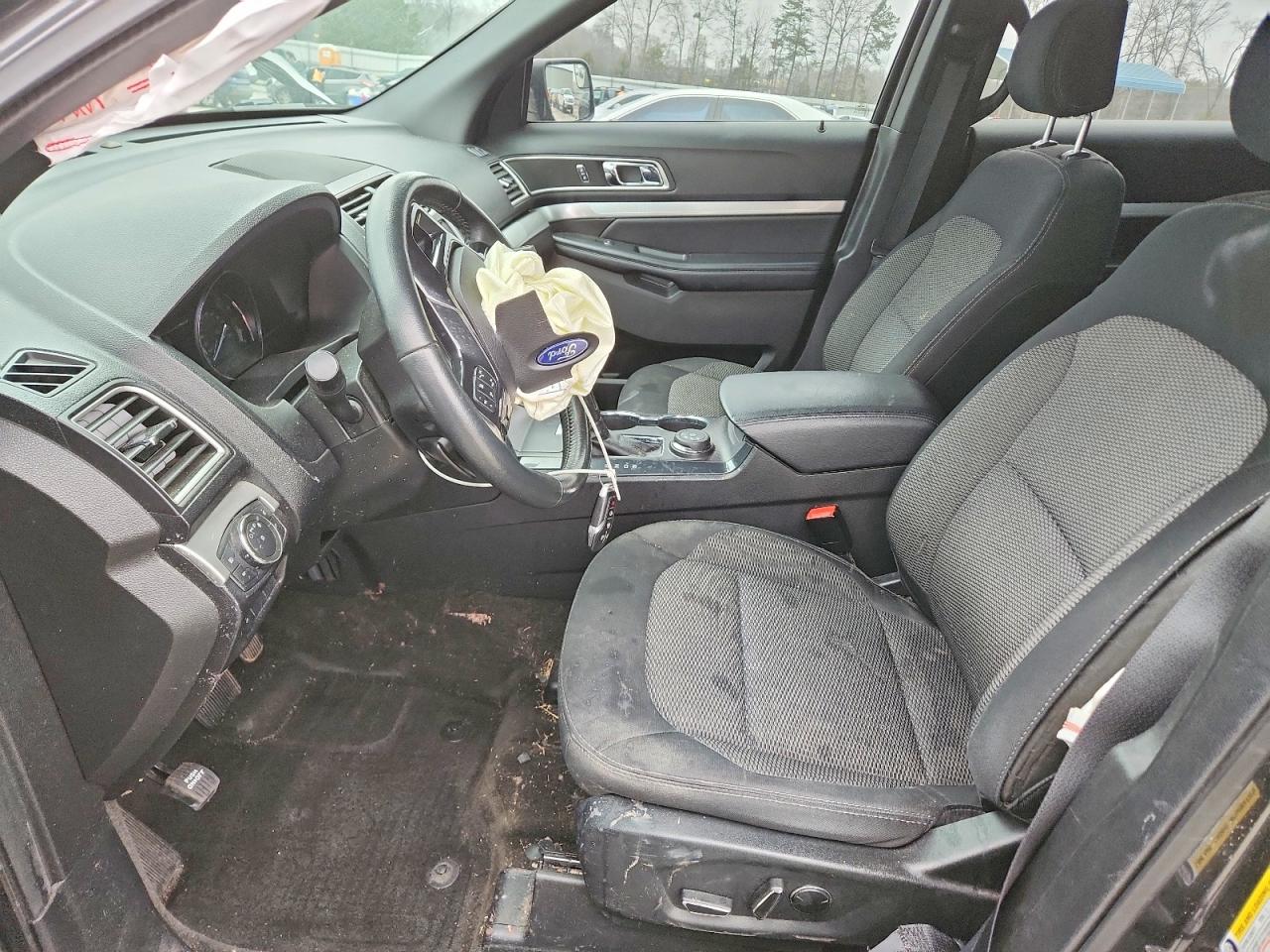 2017 FORD EXPLORER XLT photo 7