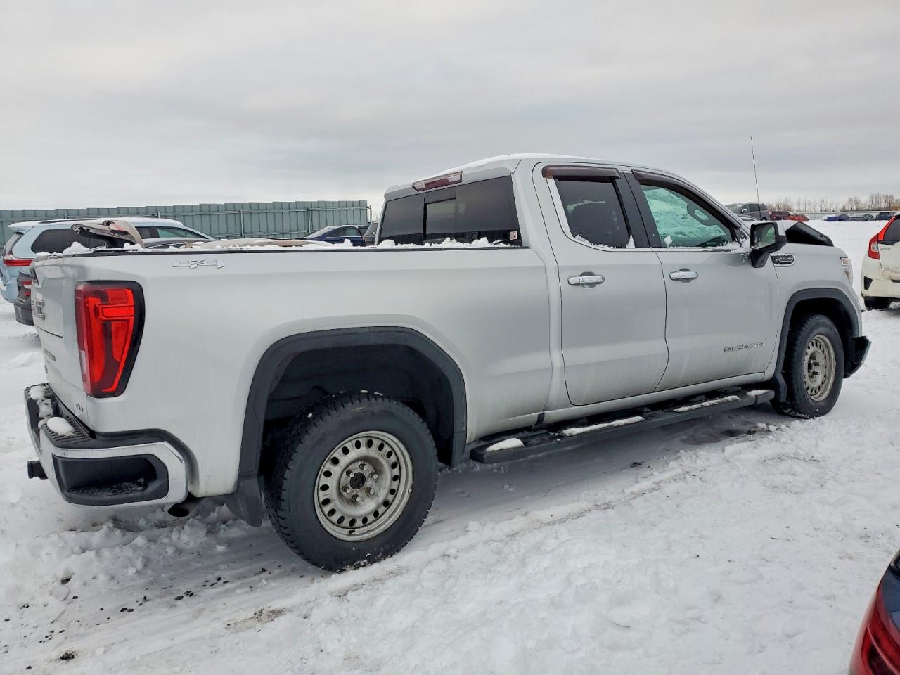 2019 GMC SIERRA K1500 SLT photo 3