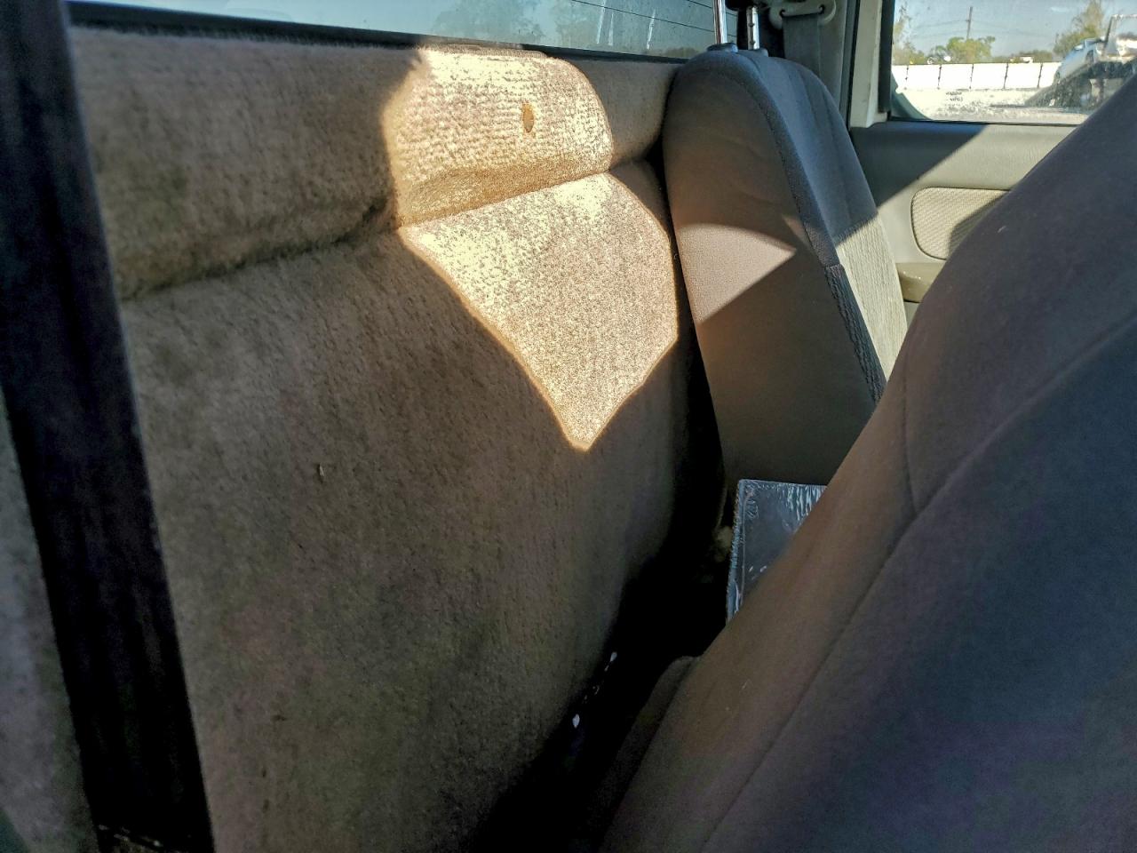 1998 NISSAN FRONTIER XE photo 10