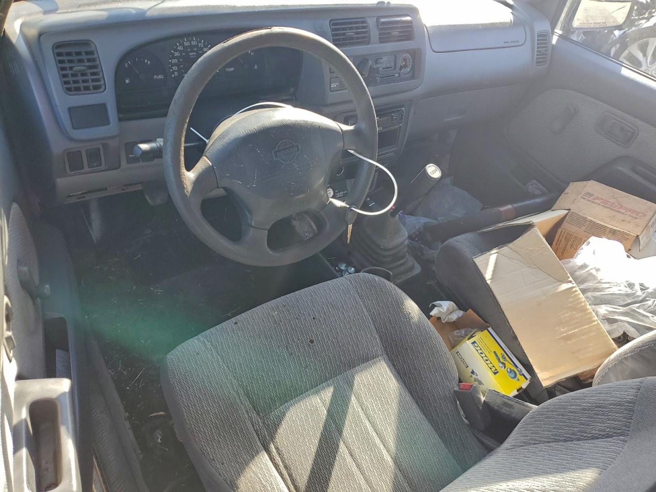 1998 NISSAN FRONTIER XE photo 8