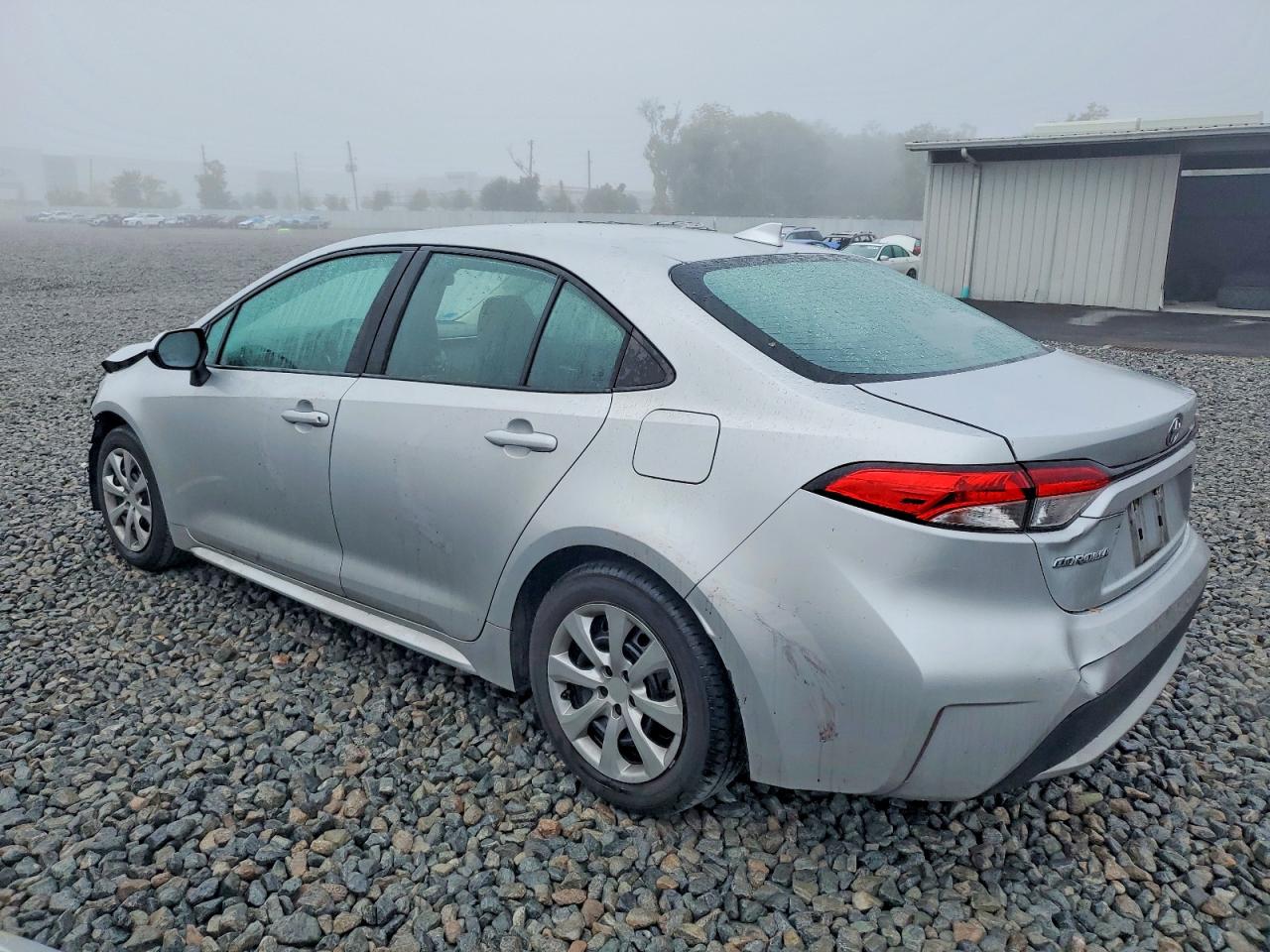 2020 TOYOTA COROLLA LE photo 2