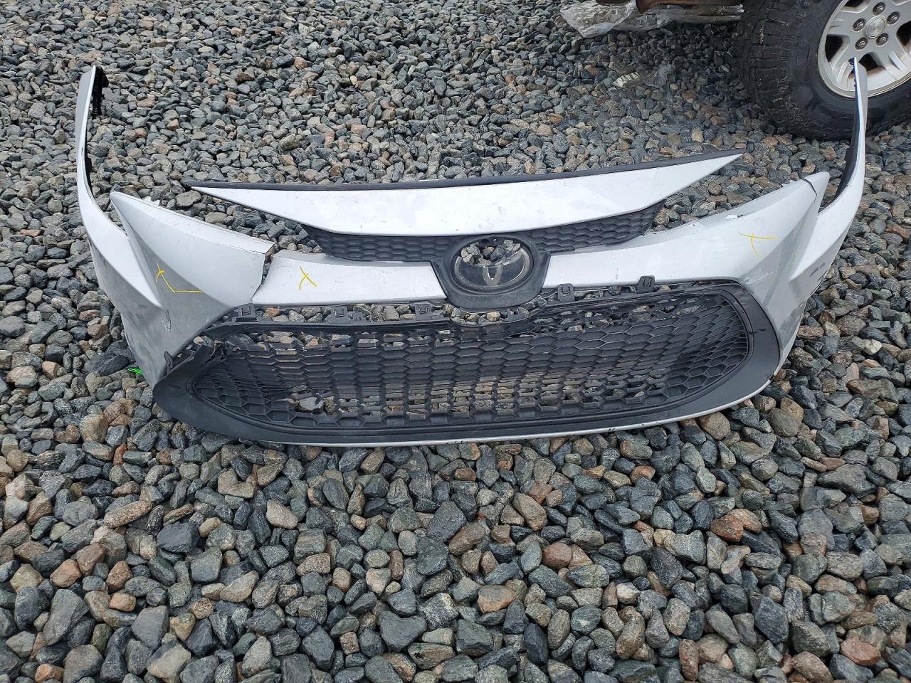 2020 TOYOTA COROLLA LE photo 12