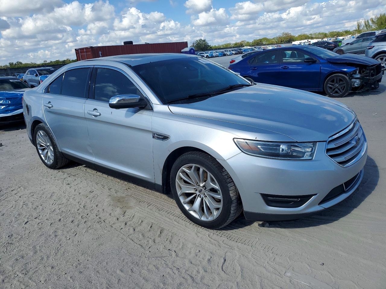 2018 FORD TAURUS LIMITED photo 4