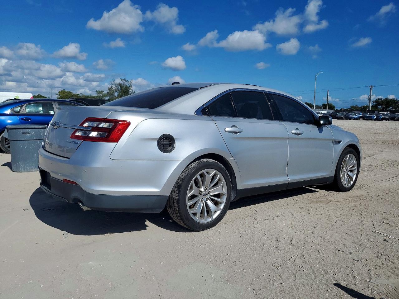 2018 FORD TAURUS LIMITED photo 3