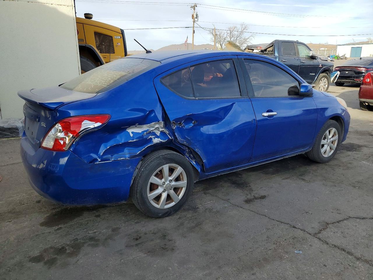 2012 NISSAN VERSA S photo 3