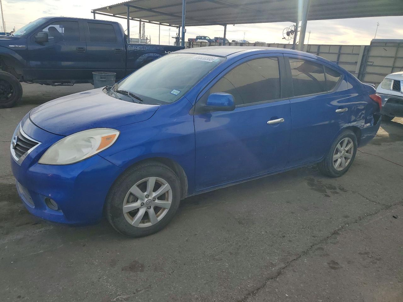 2012 NISSAN VERSA