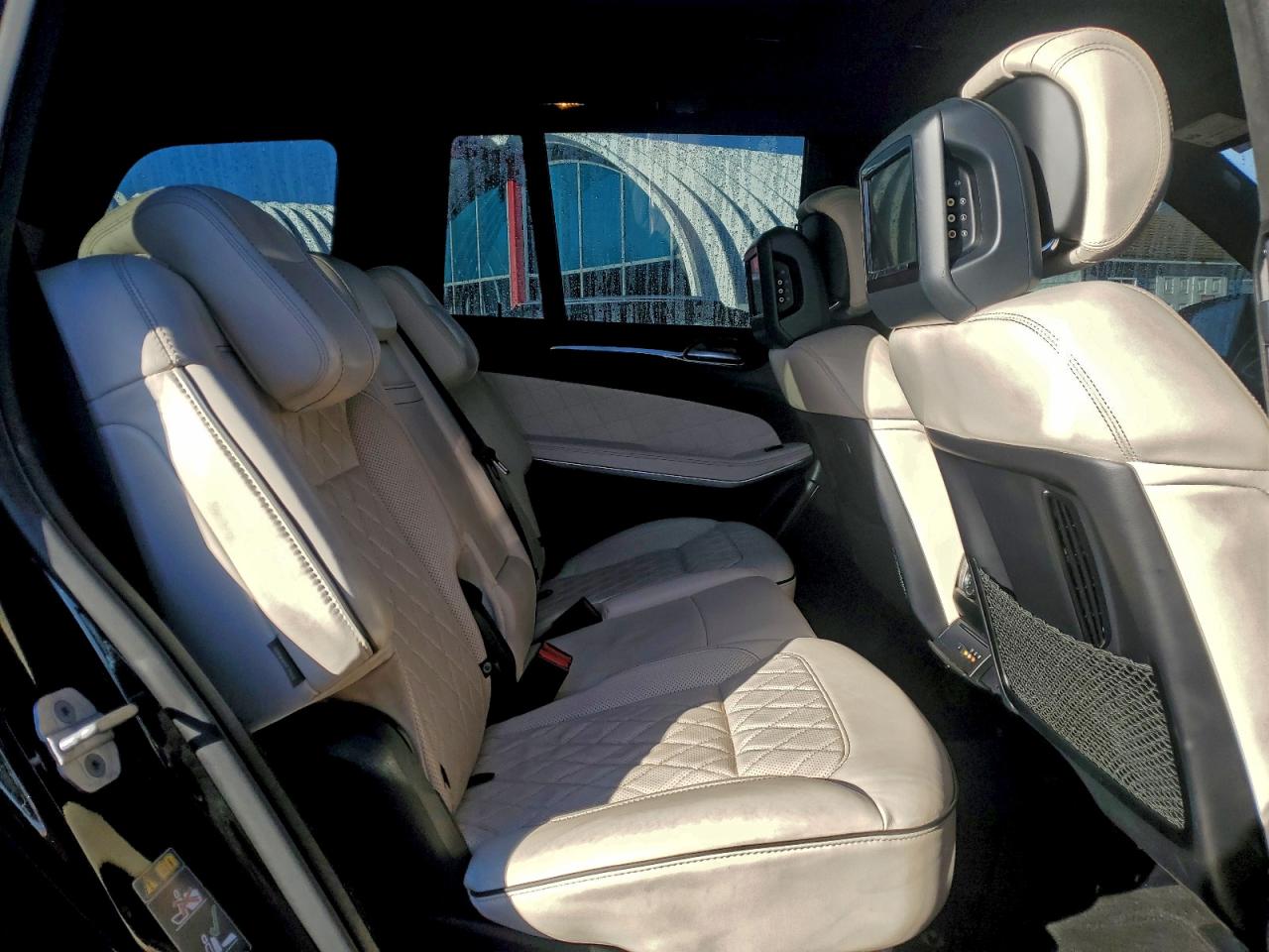 2015 MERCEDES-BENZ GL 550 4MATIC photo 21