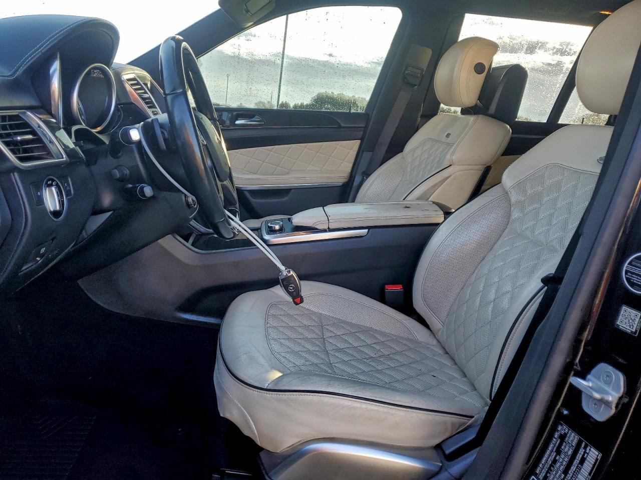 2015 MERCEDES-BENZ GL 550 4MATIC photo 13