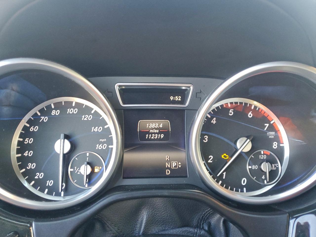 2015 MERCEDES-BENZ GL 550 4MATIC photo 17