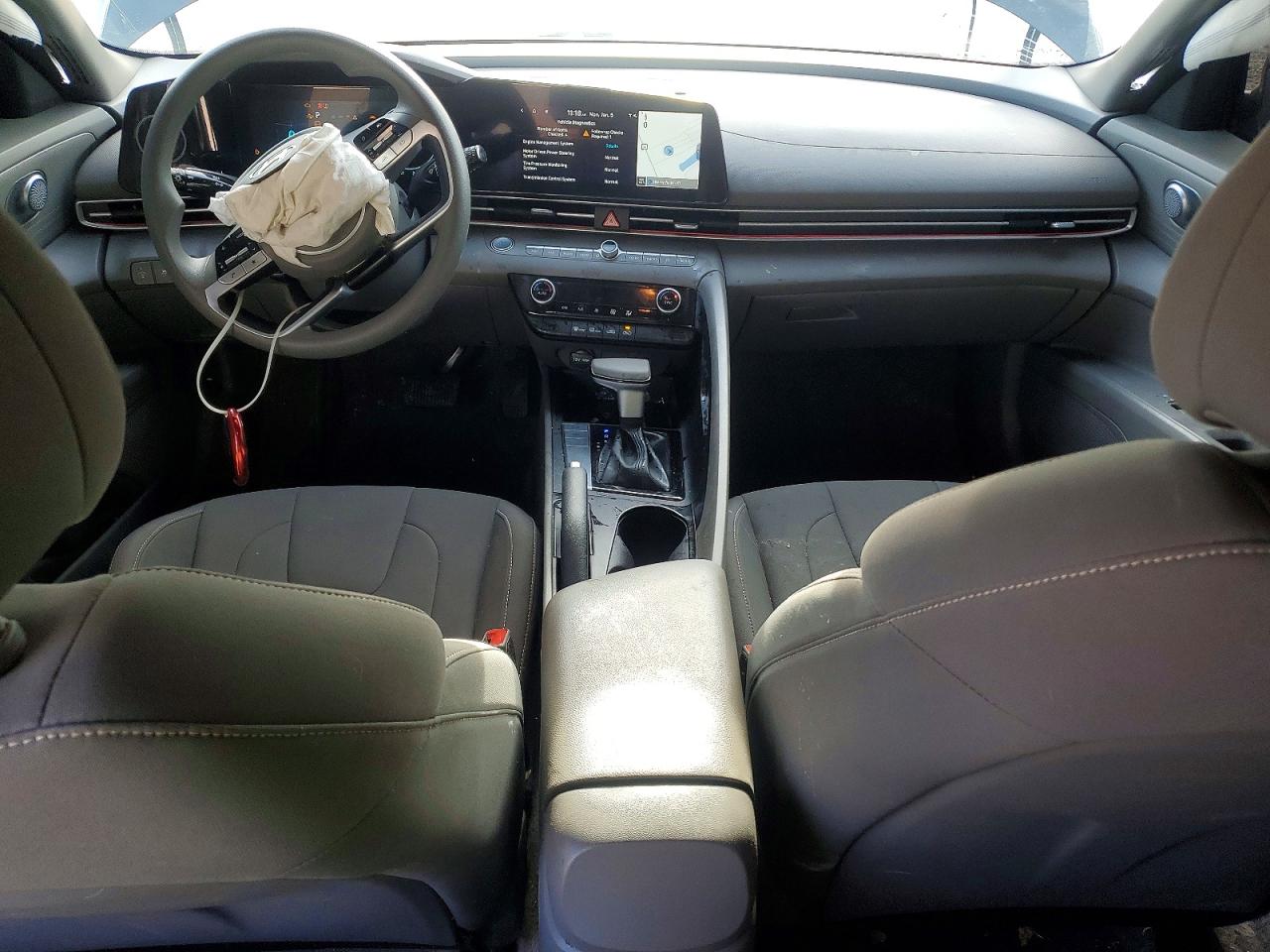 2024 HYUNDAI ELANTRA SEL photo 15