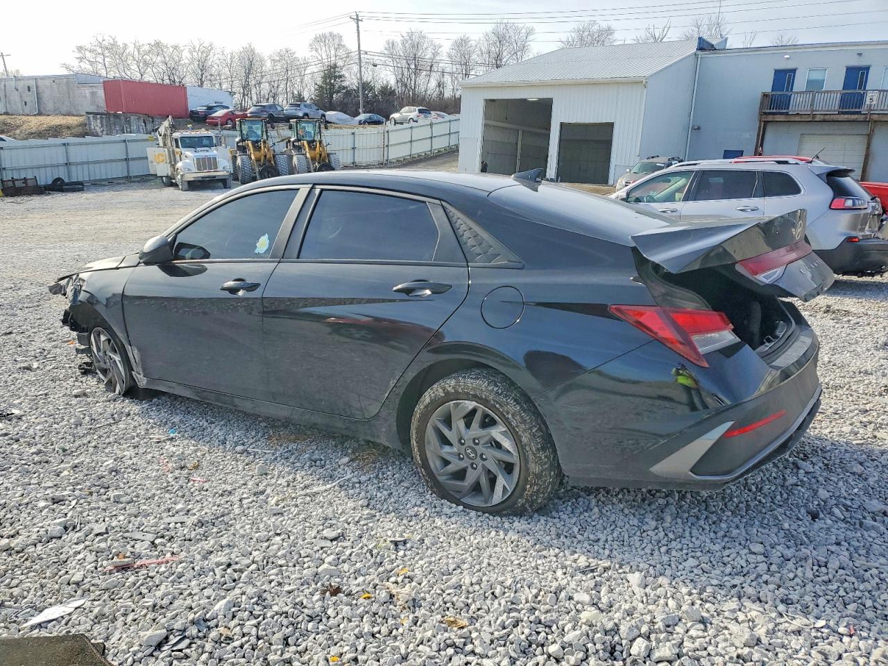 2024 HYUNDAI ELANTRA SEL photo 3