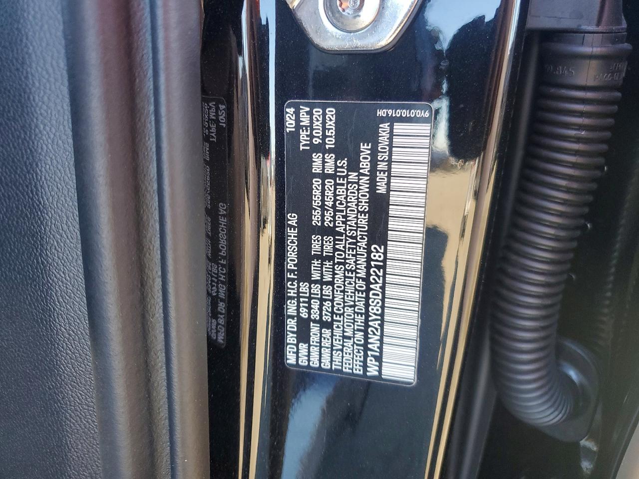 2025 PORSCHE CAYENNE SE HYBRID photo 14