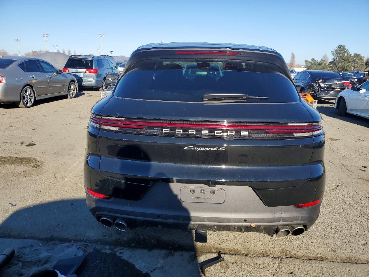 2025 PORSCHE CAYENNE SE HYBRID photo 6
