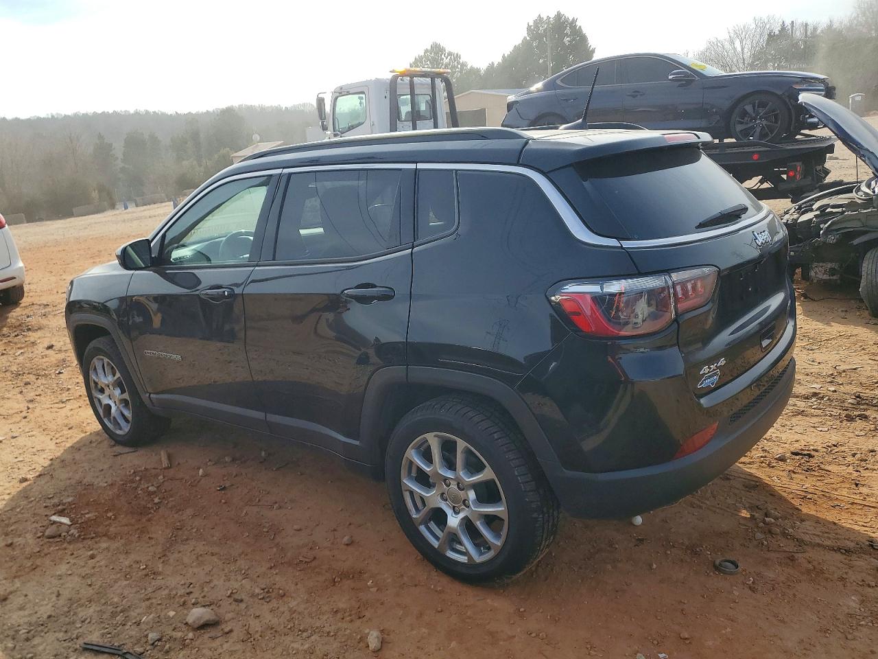 2022 JEEP COMPASS LATITUDE LUX photo 3