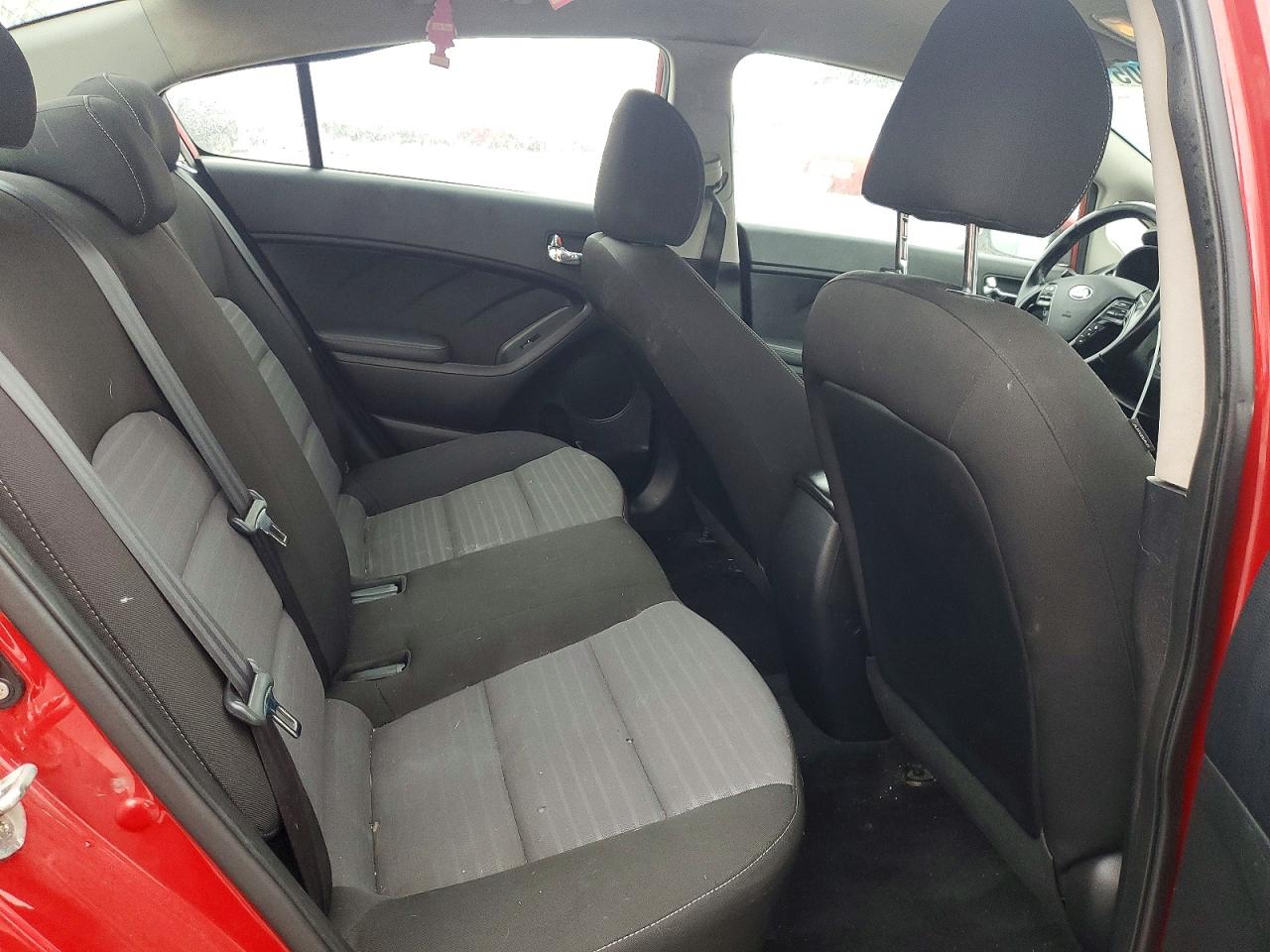 2017 KIA FORTE LX photo 10