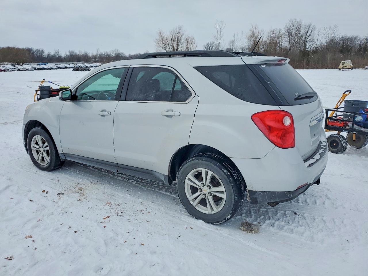 2015 CHEVROLET EQUINOX LT photo 2