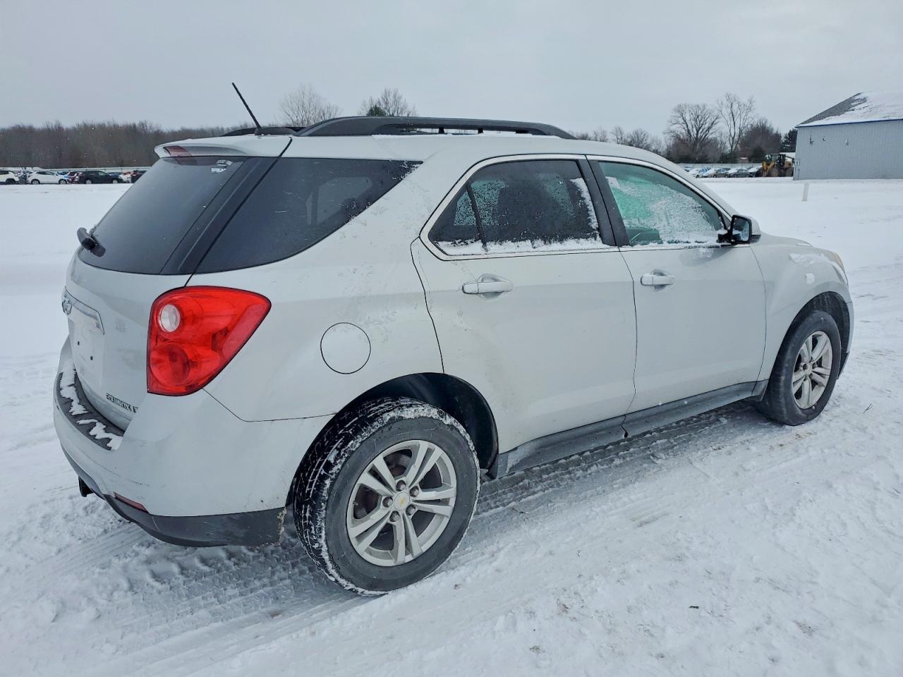 2015 CHEVROLET EQUINOX LT photo 3