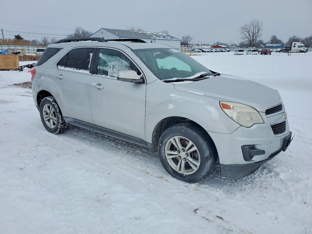 2015 CHEVROLET EQUINOX LT photo 4