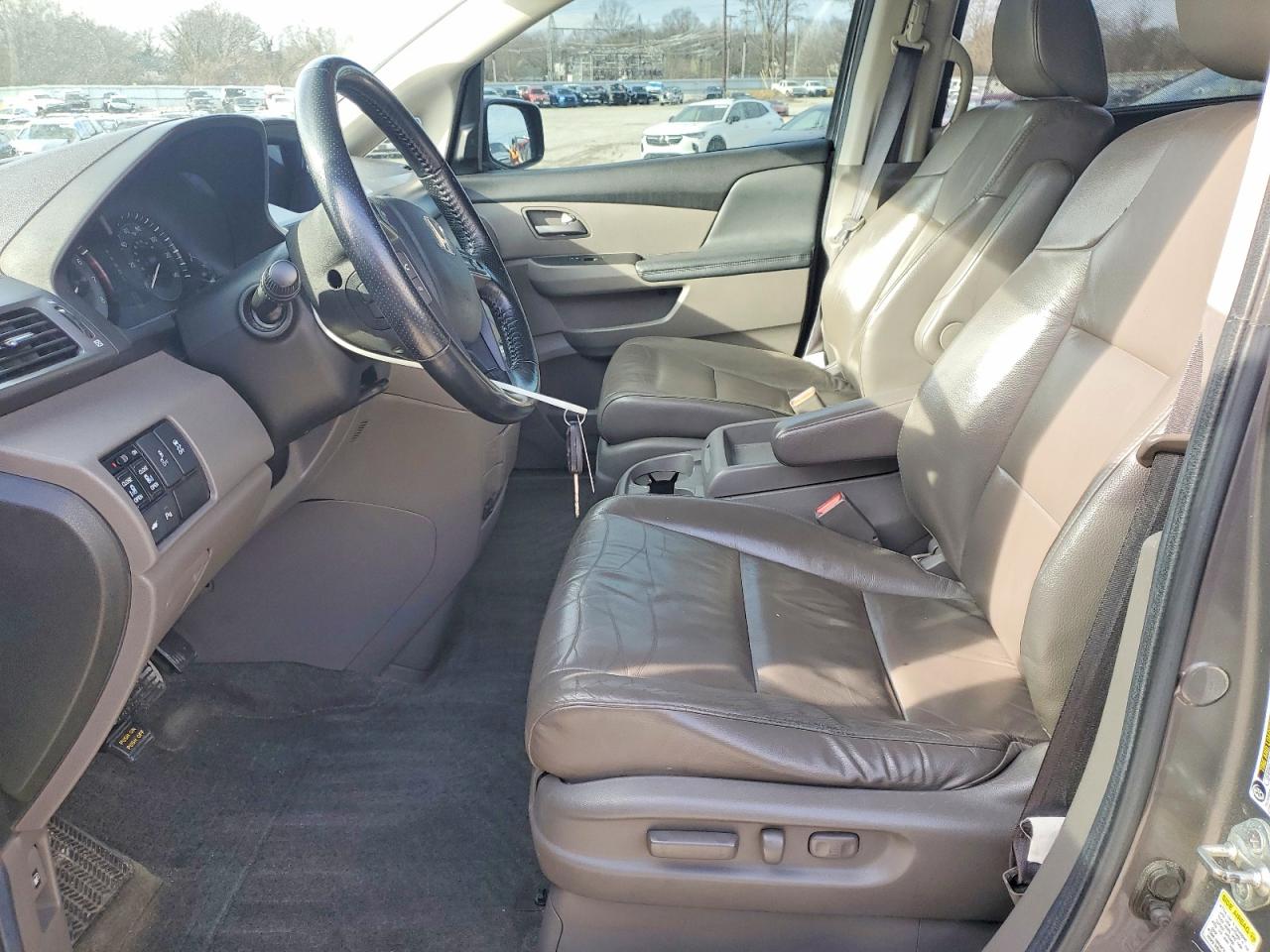 2012 HONDA ODYSSEY TOURING photo 7