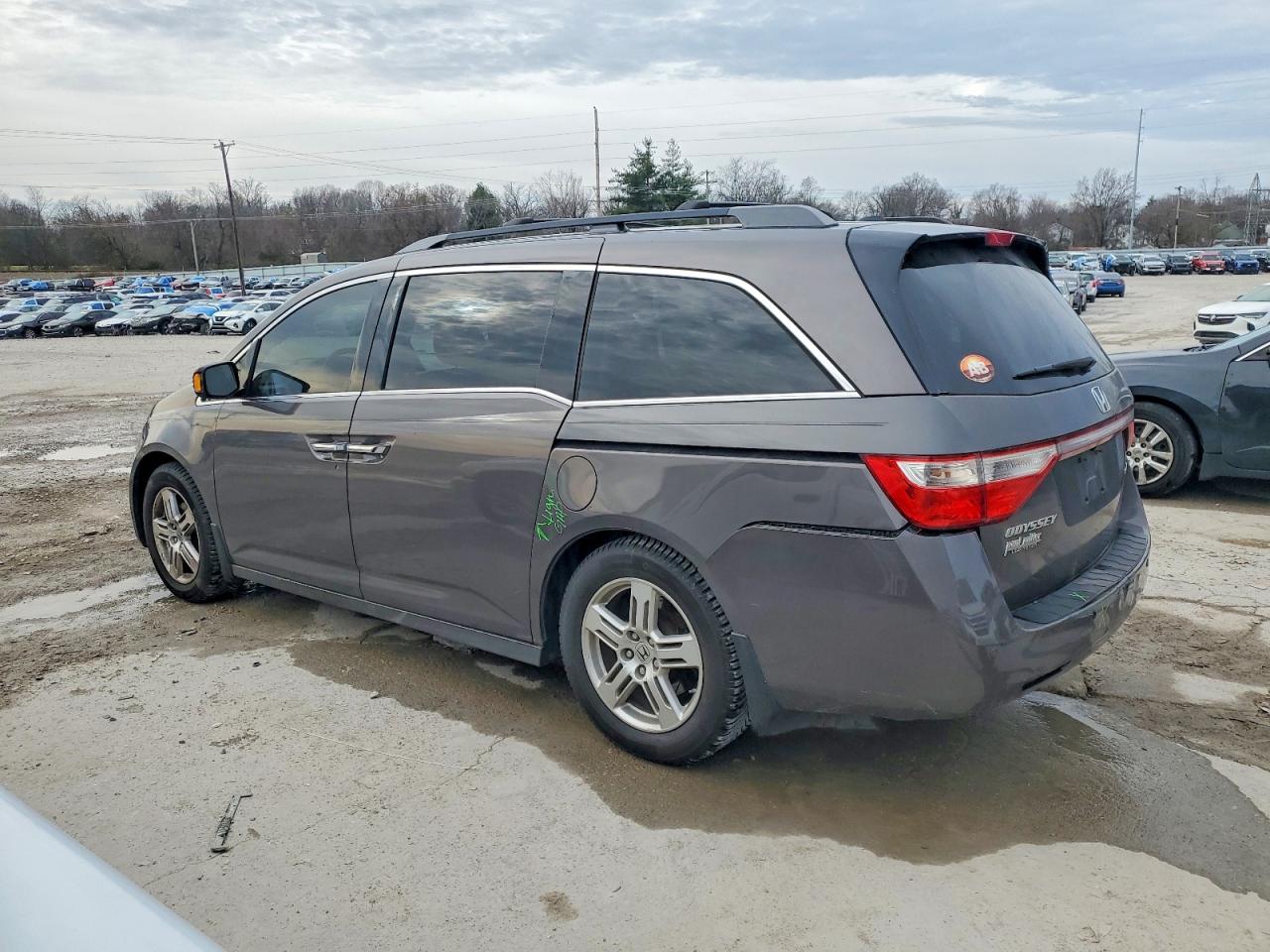 2012 HONDA ODYSSEY TOURING photo 2