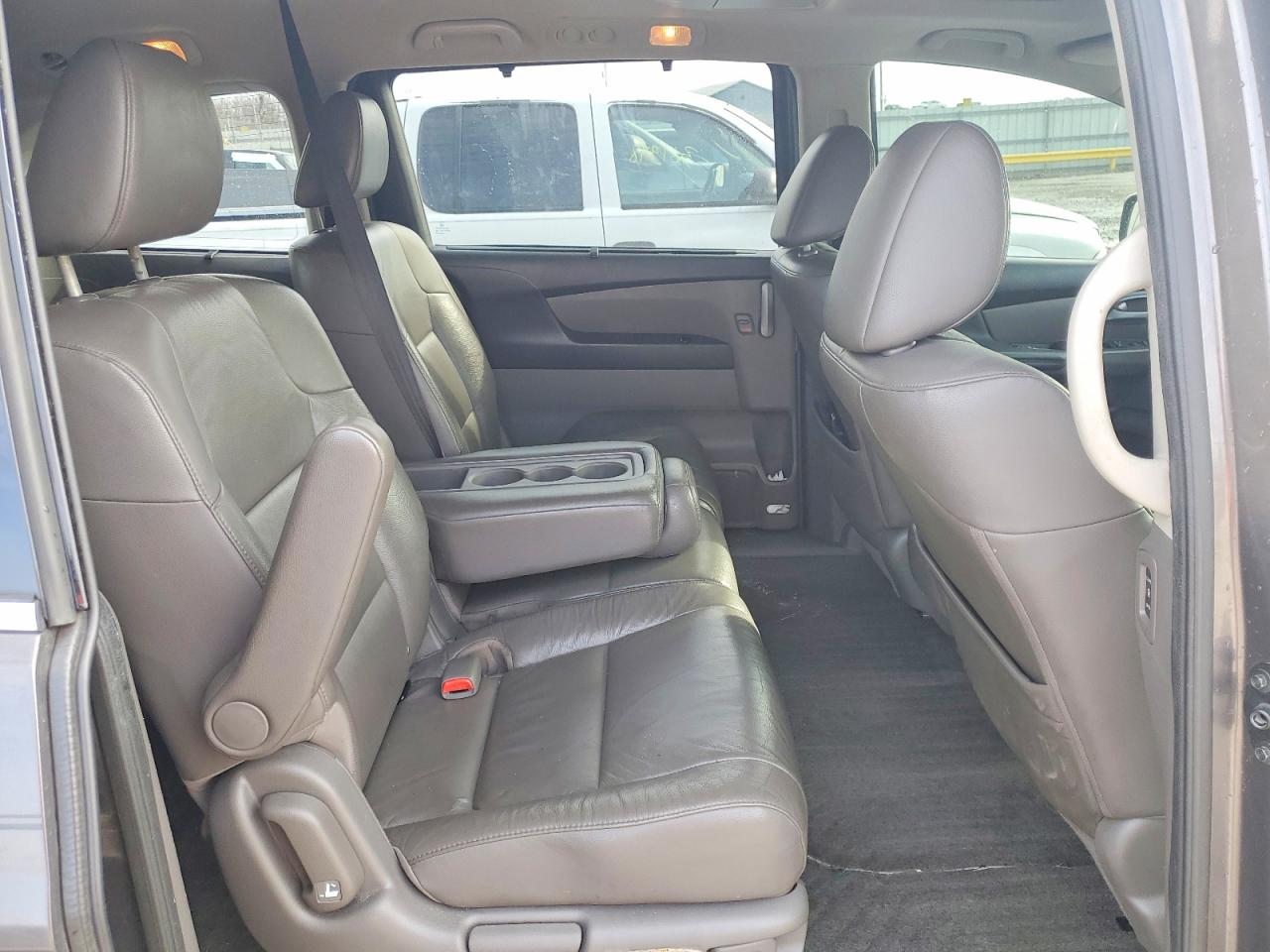2012 HONDA ODYSSEY TOURING photo 11