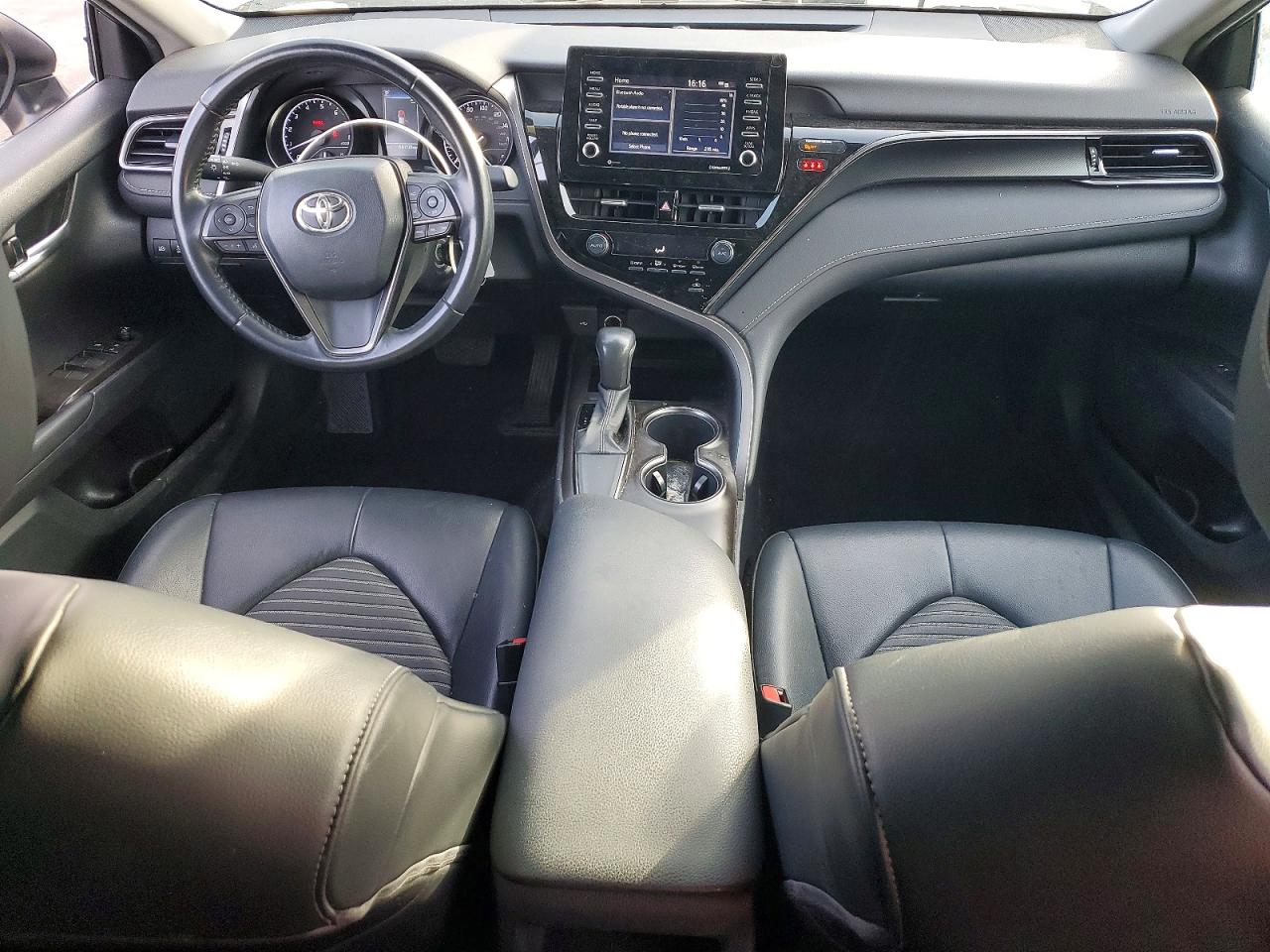 2021 TOYOTA CAMRY SE photo 8