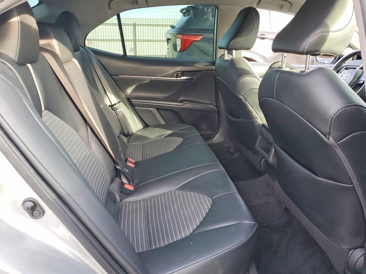 2021 TOYOTA CAMRY SE photo 10