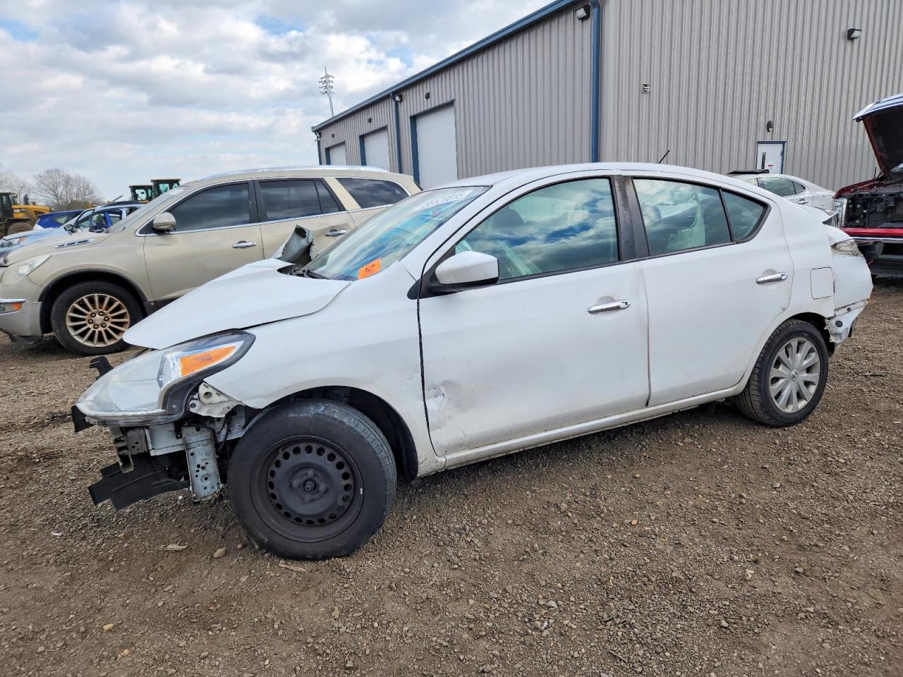 2019 NISSAN VERSA