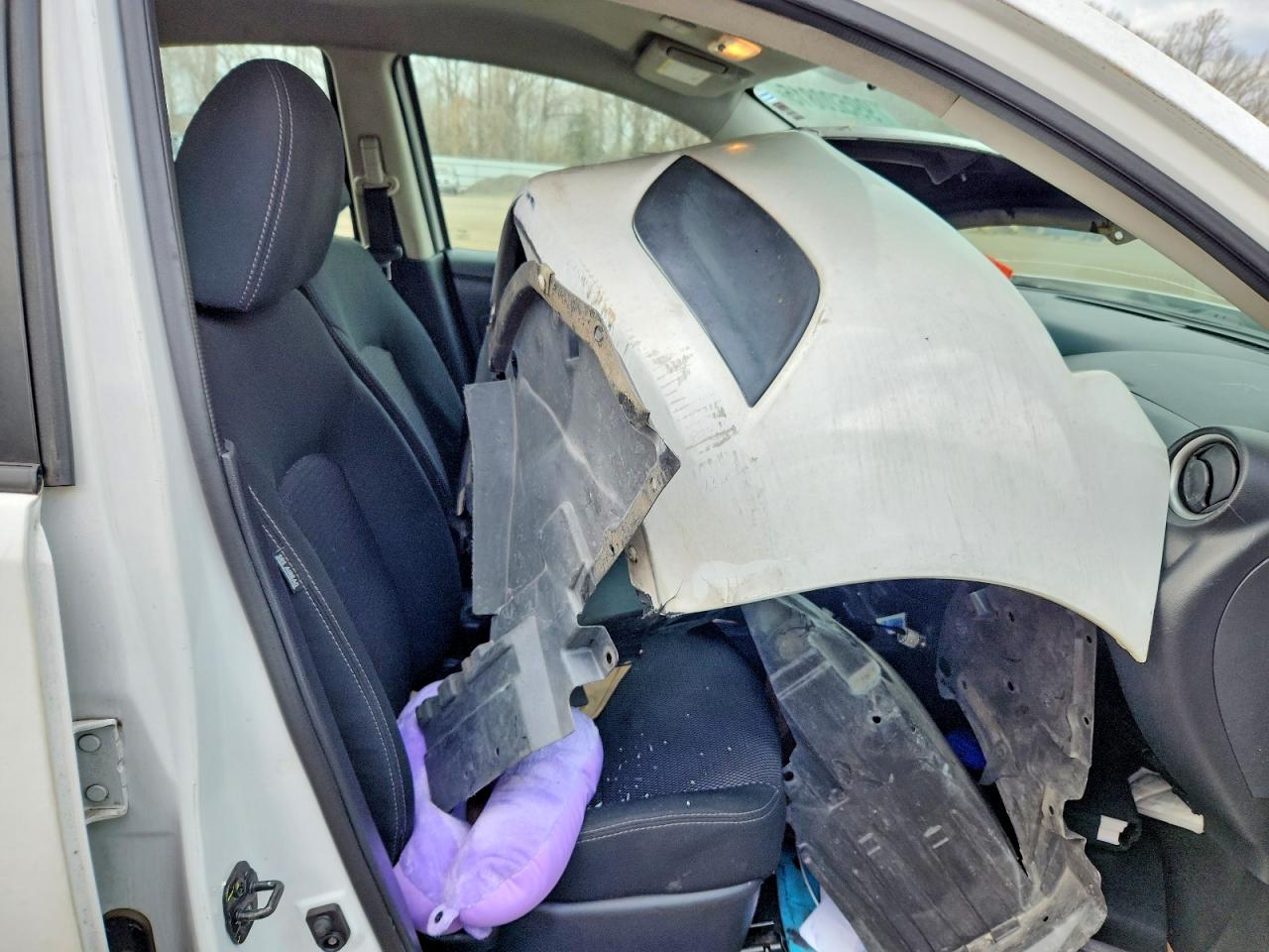 2019 NISSAN VERSA S photo 7