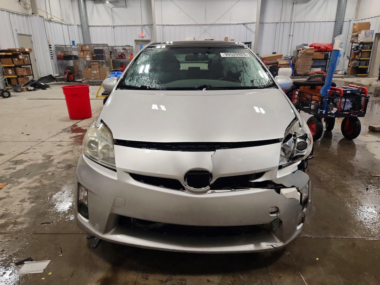 2010 TOYOTA PRIUS photo 5