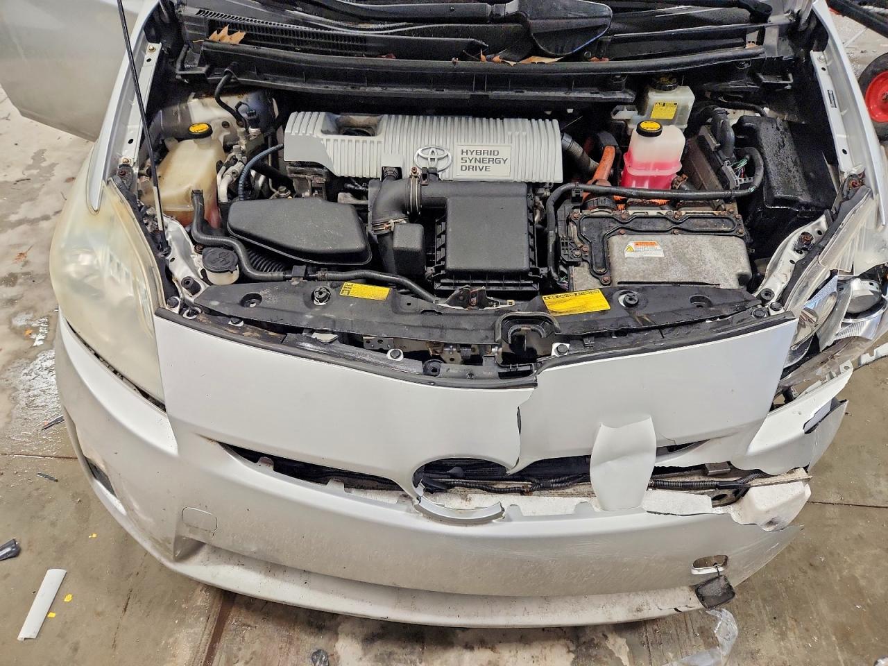 2010 TOYOTA PRIUS photo 11