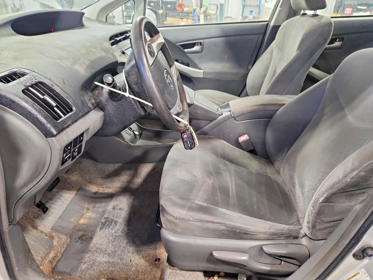 2010 TOYOTA PRIUS photo 7