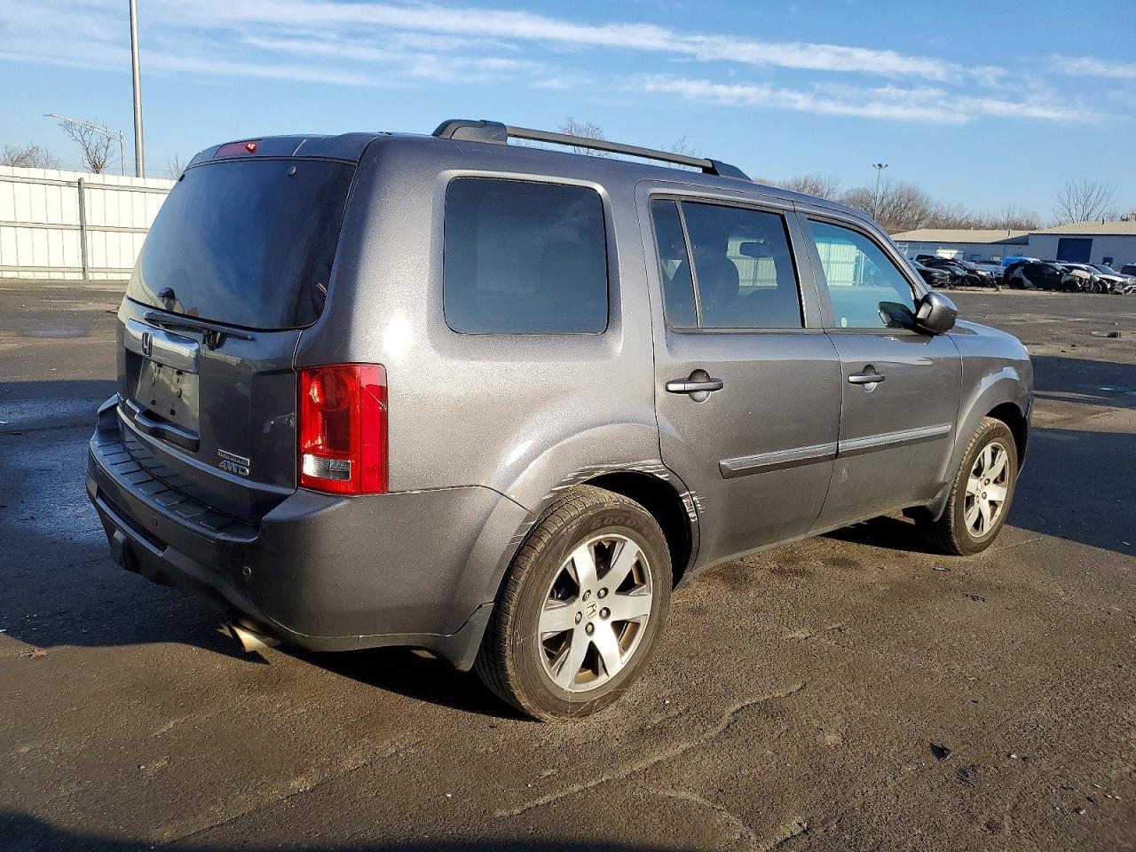 2015 HONDA PILOT TOURING photo 3