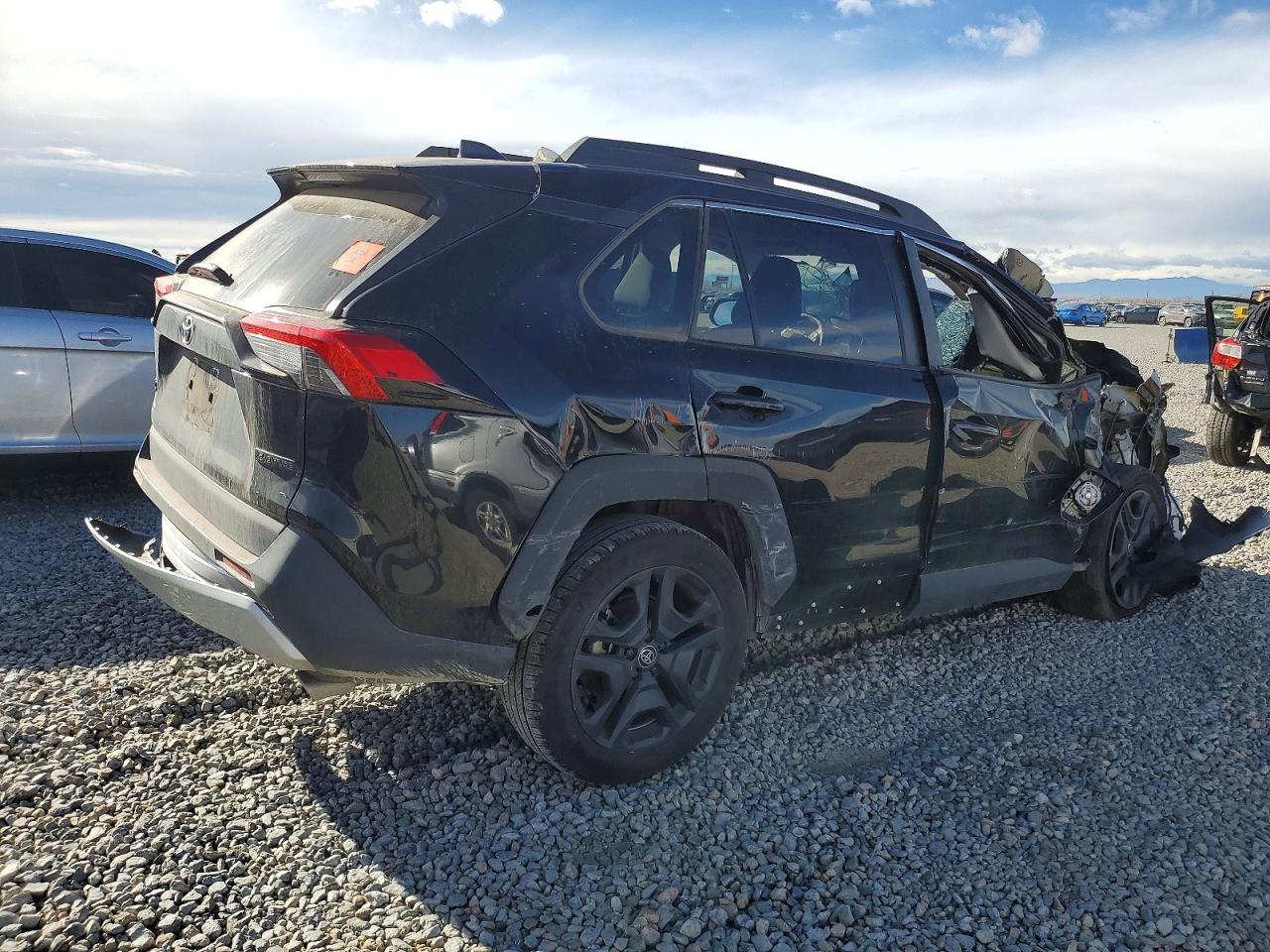2024 TOYOTA RAV4 ADVENTURE photo 3