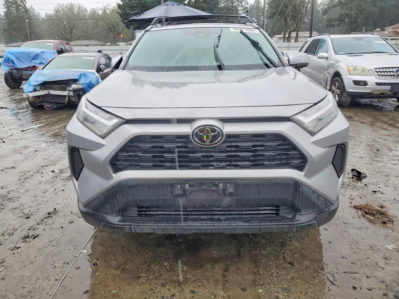 2022 TOYOTA RAV4 XLE photo 5