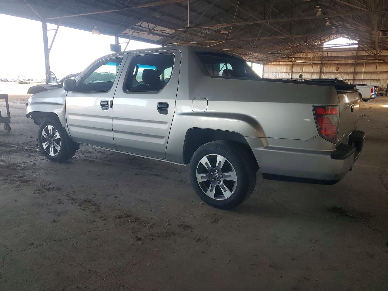 2012 HONDA RIDGELINE RT photo 2