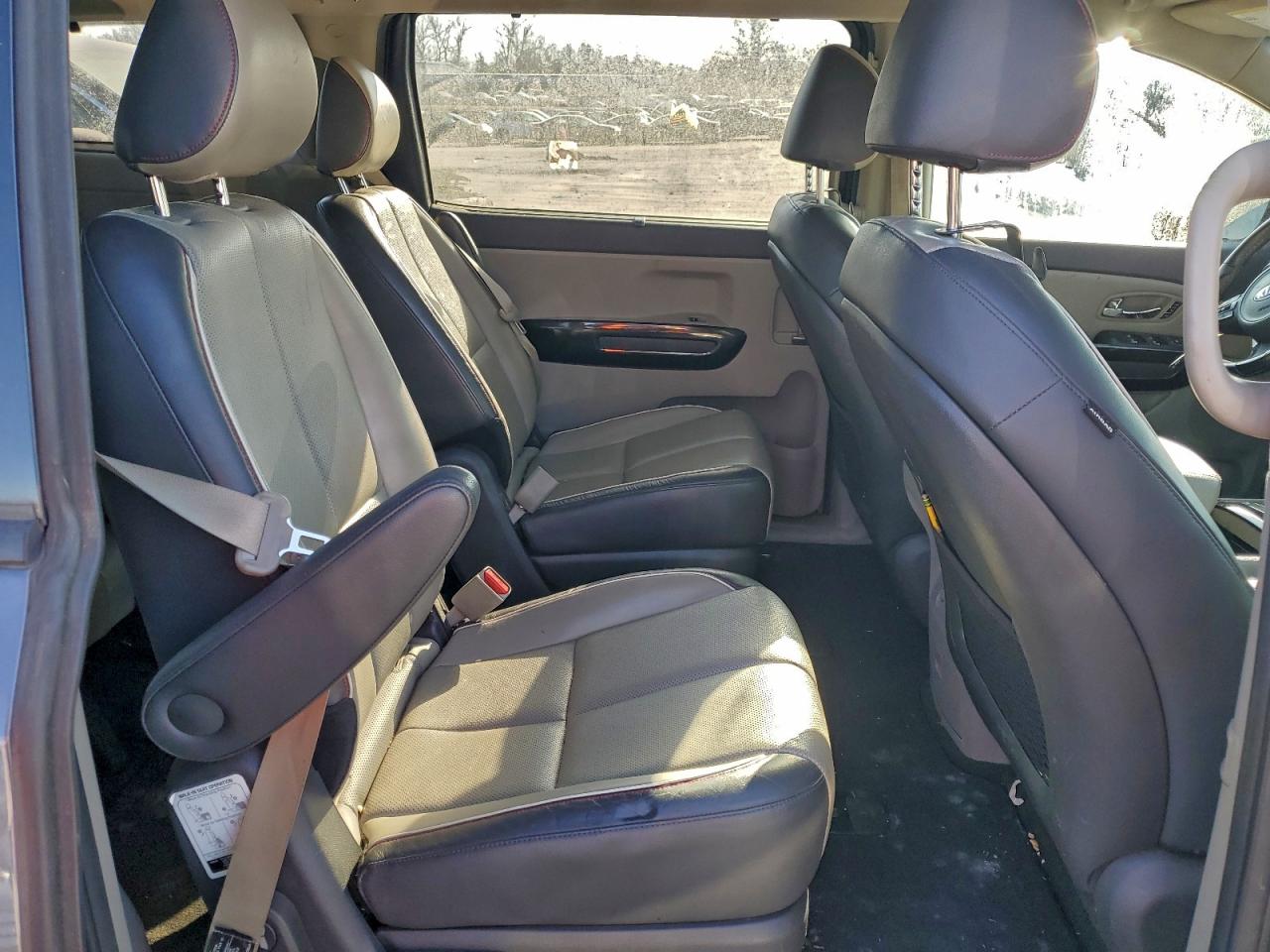2016 KIA SEDONA EX photo 11